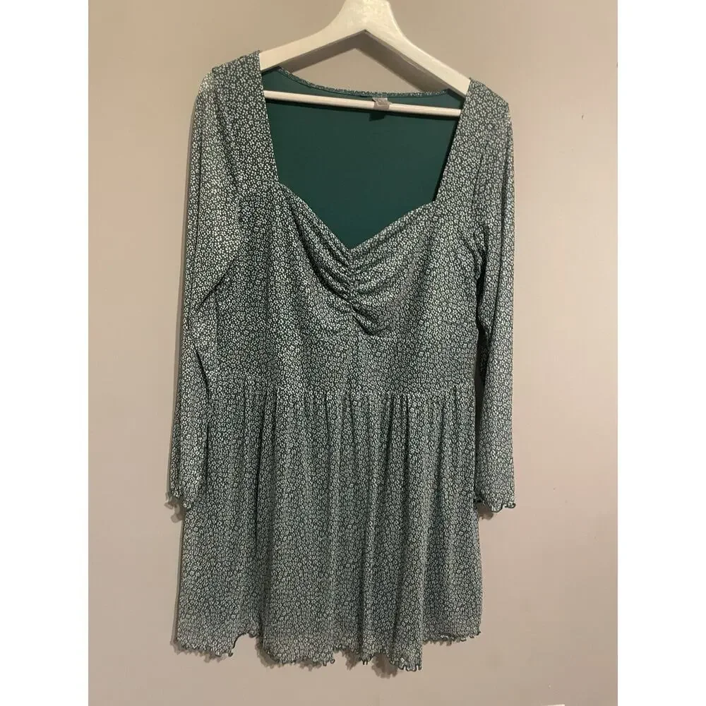 h&m divided green dress H&M Divided Green Lace Dress Size Small, THIS RUNS